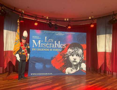 Schutterij St. Sebastianus, gaf Acte de Présence tijdens start musical Les Misérables