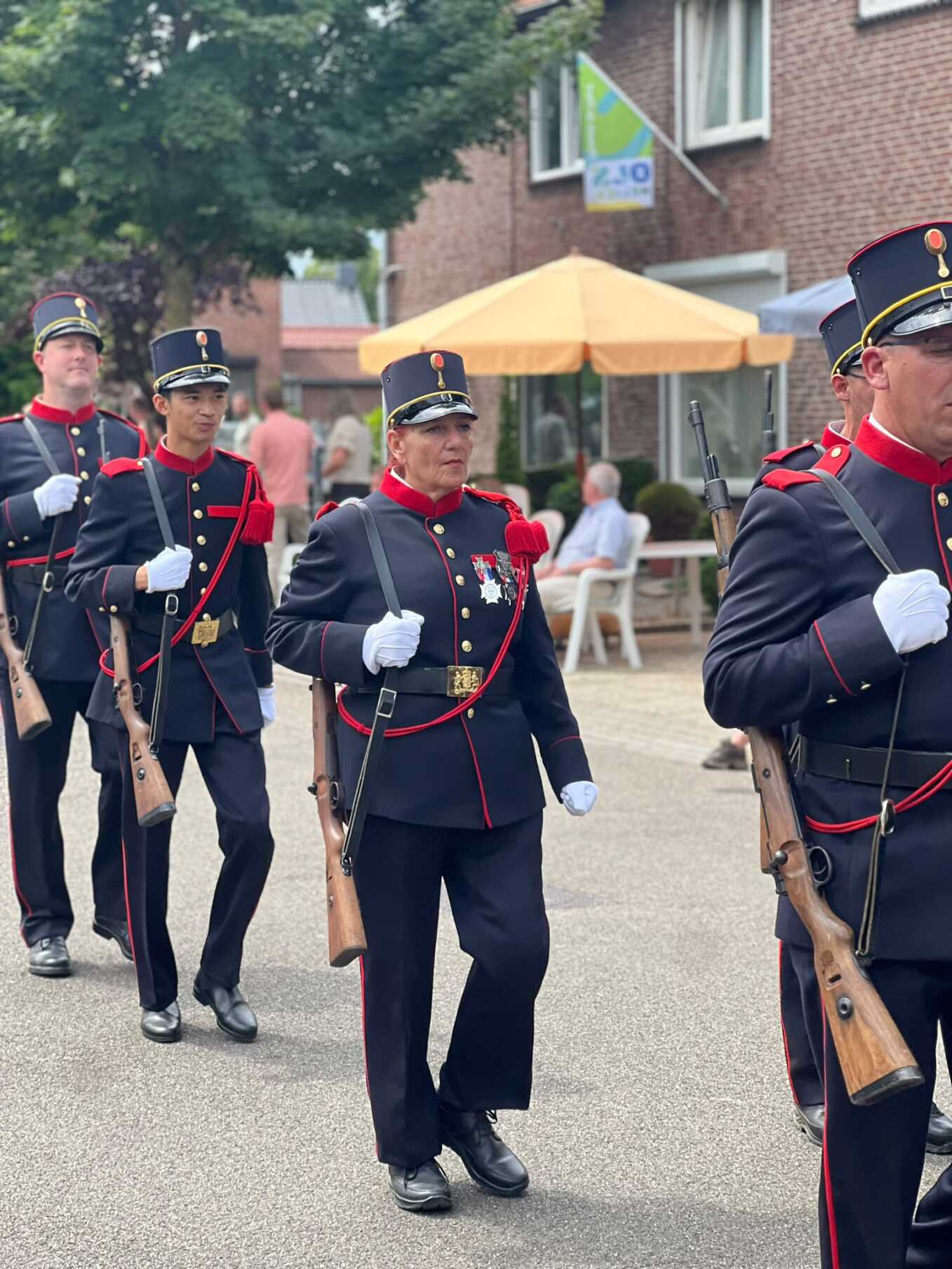 02-(31)